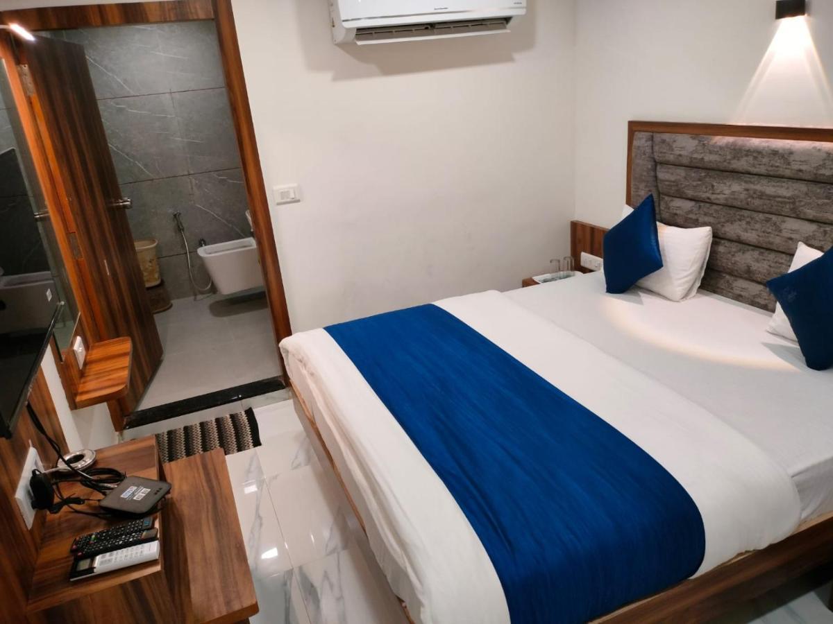 Hotel Ozone,Ahmedabad Eksteriør bilde