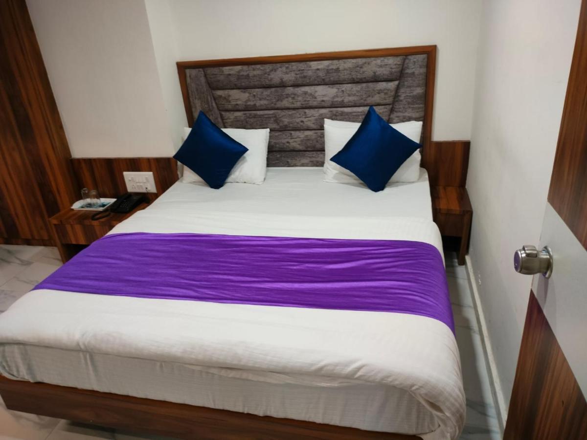 Hotel Ozone,Ahmedabad Eksteriør bilde