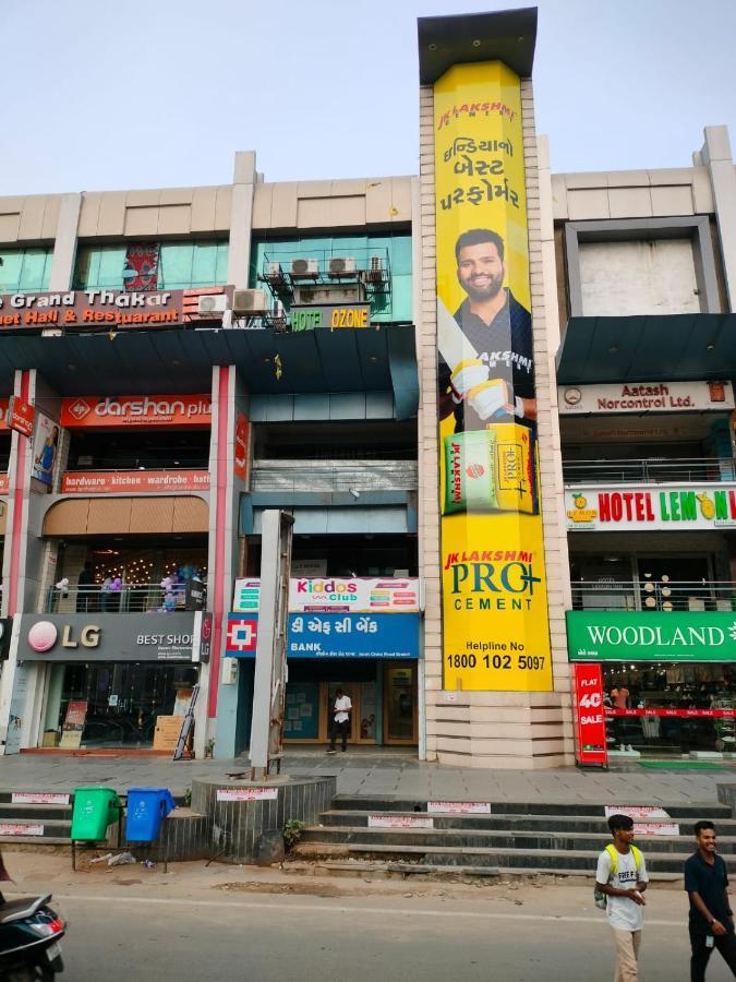 Hotel Ozone,Ahmedabad Eksteriør bilde