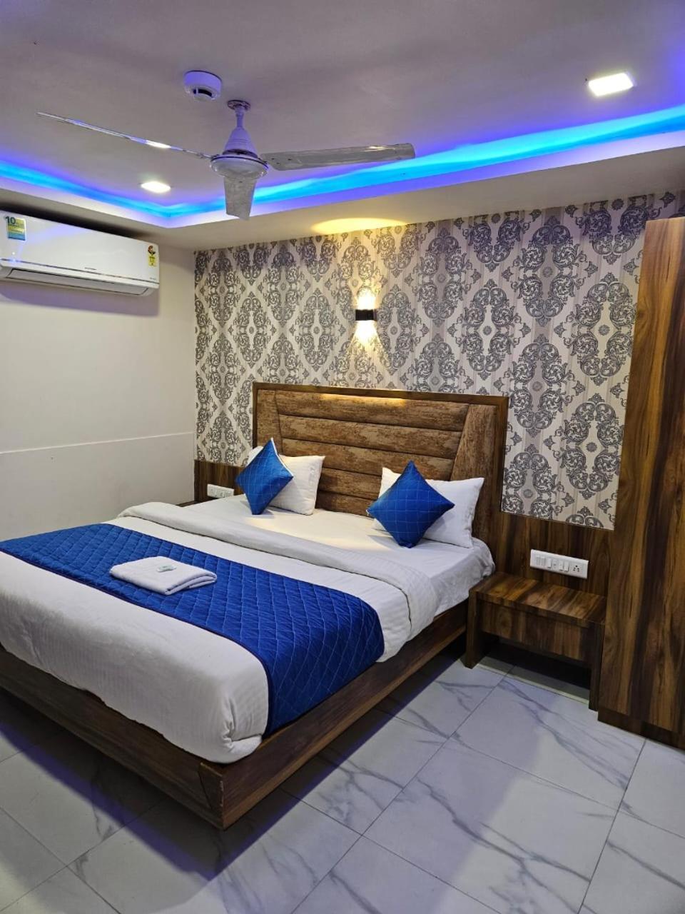 Hotel Ozone,Ahmedabad Eksteriør bilde
