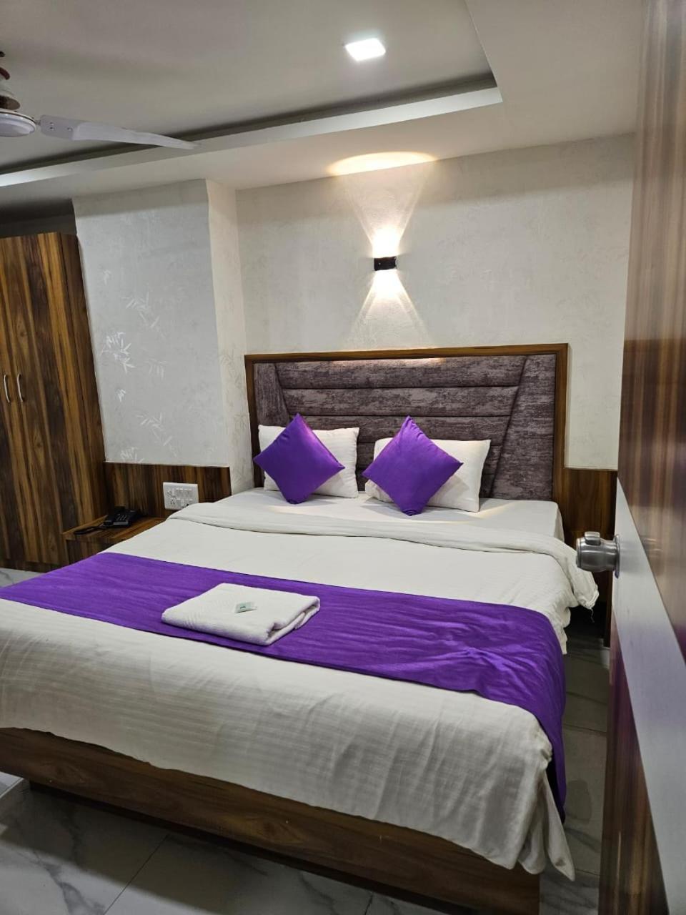Hotel Ozone,Ahmedabad Eksteriør bilde