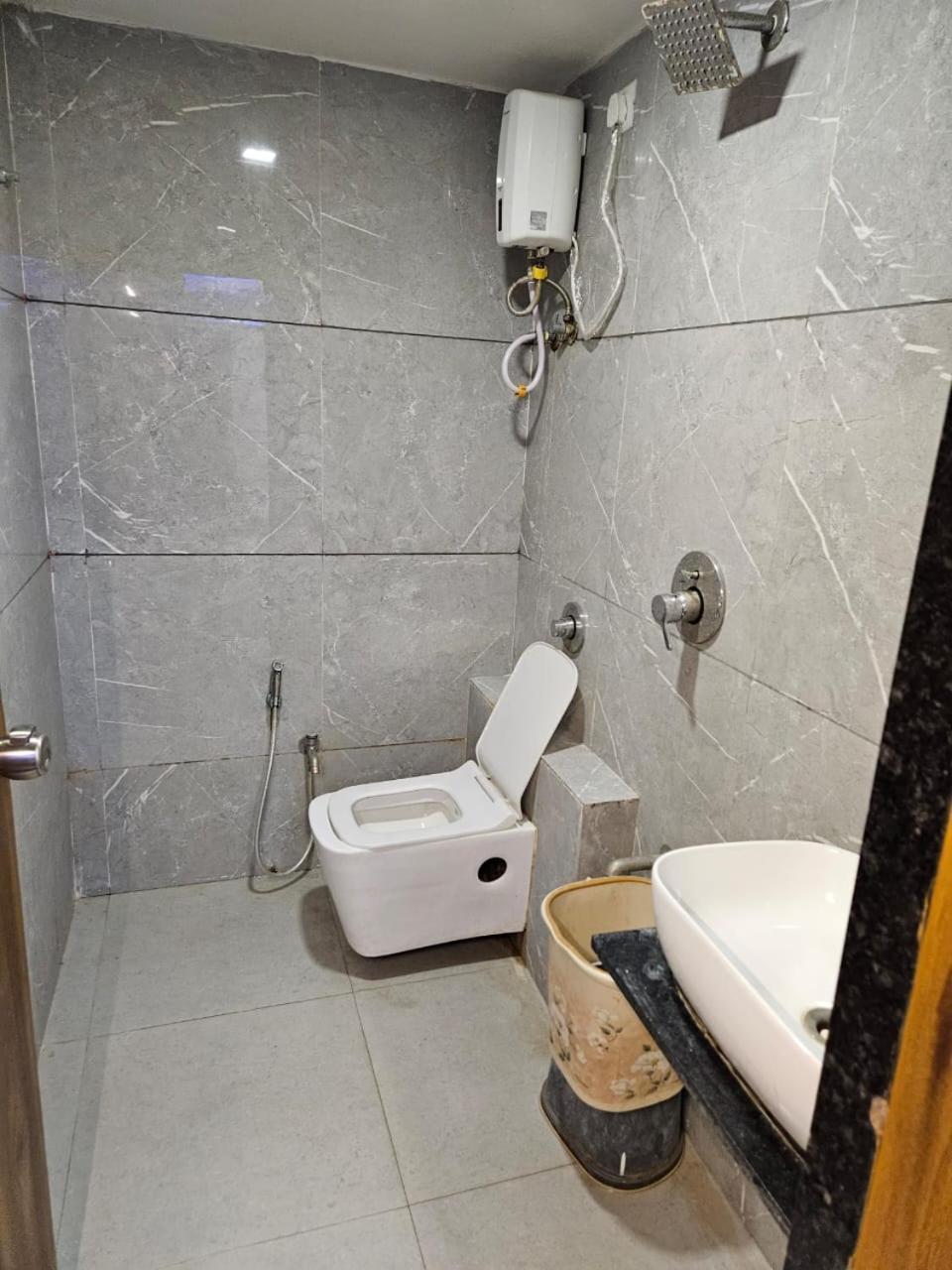 Hotel Ozone,Ahmedabad Eksteriør bilde