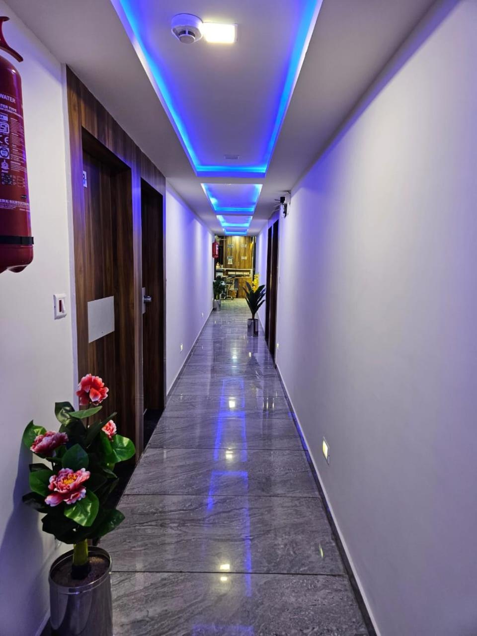 Hotel Ozone,Ahmedabad Eksteriør bilde
