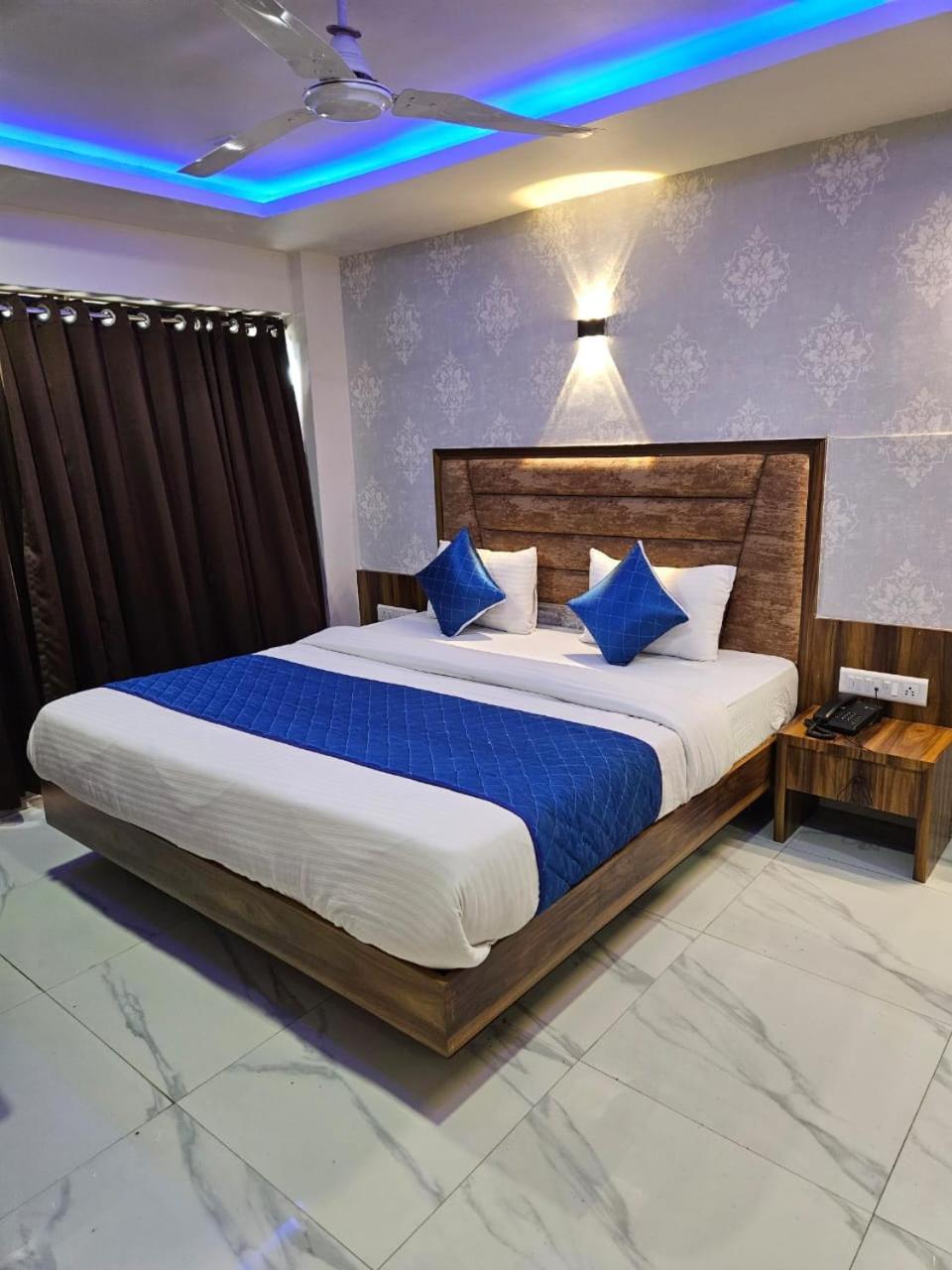 Hotel Ozone,Ahmedabad Eksteriør bilde