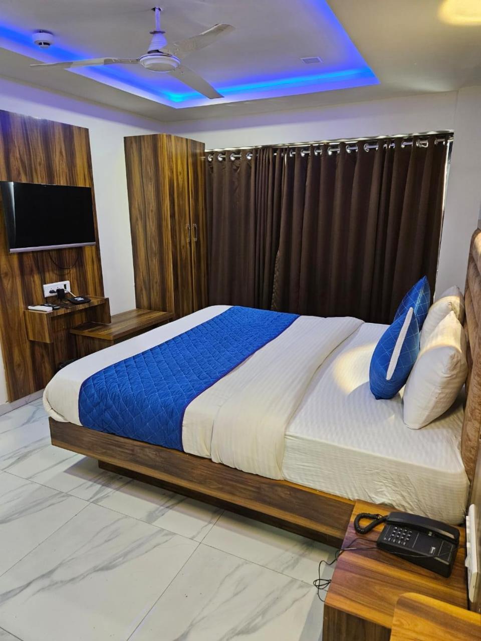 Hotel Ozone,Ahmedabad Eksteriør bilde
